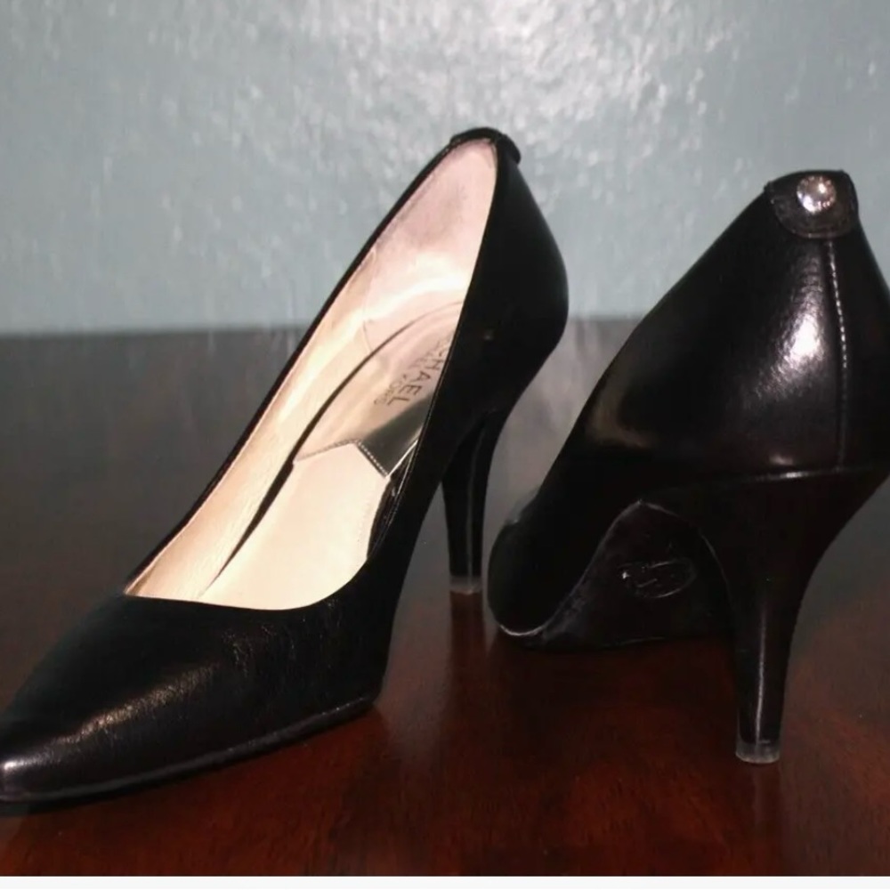 Michael Kors women’s pumps